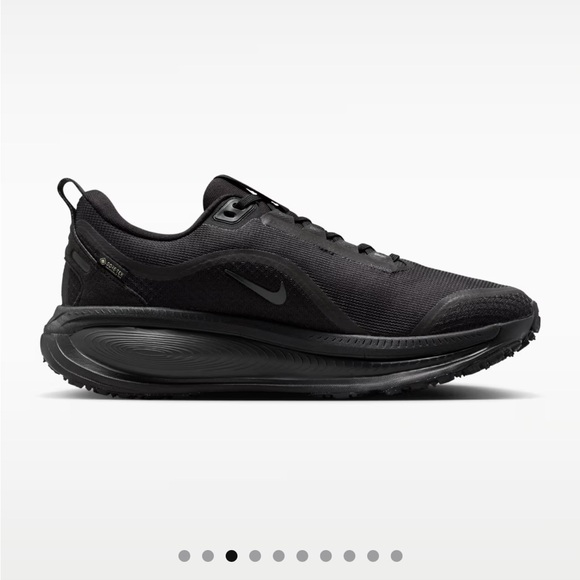 Nike Shoes - Nike sneakers women’s 6
